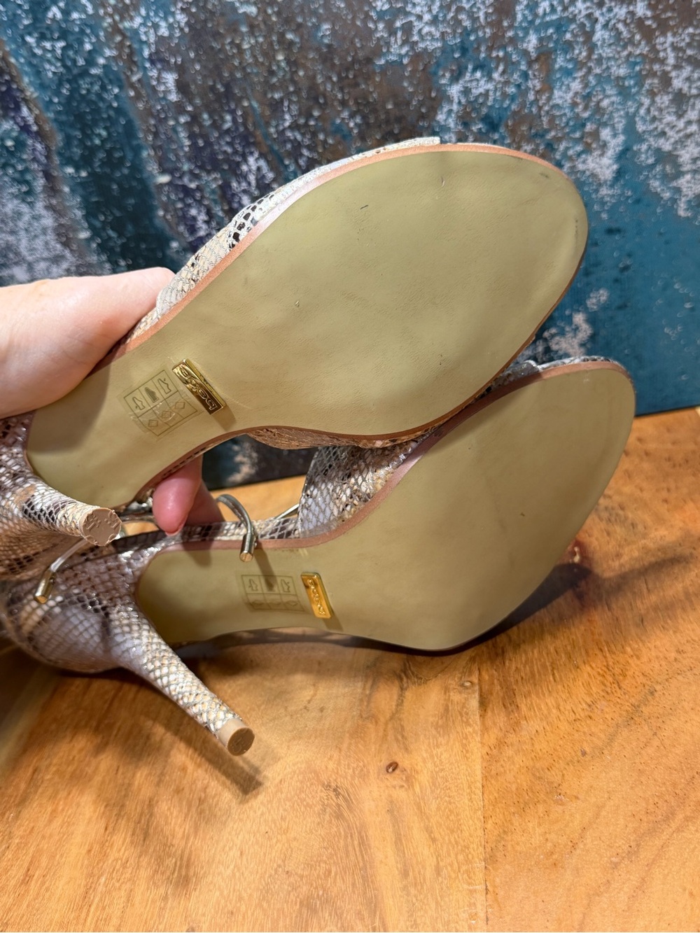 Bebe Rare Archival 2010s McBling Betinna Gladiator Heels Snakeskin 9 NWOT - Picture 7 of 15